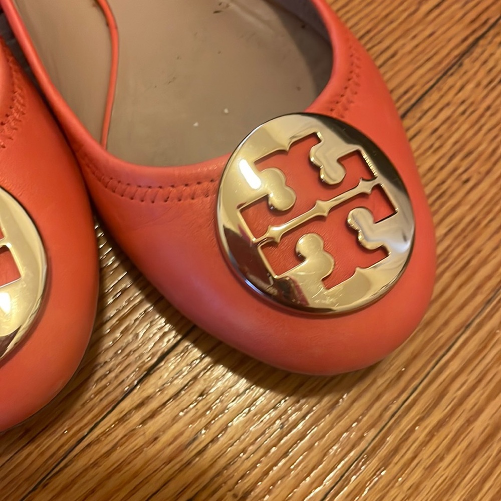 Tory Burch gorgeous coral flats
